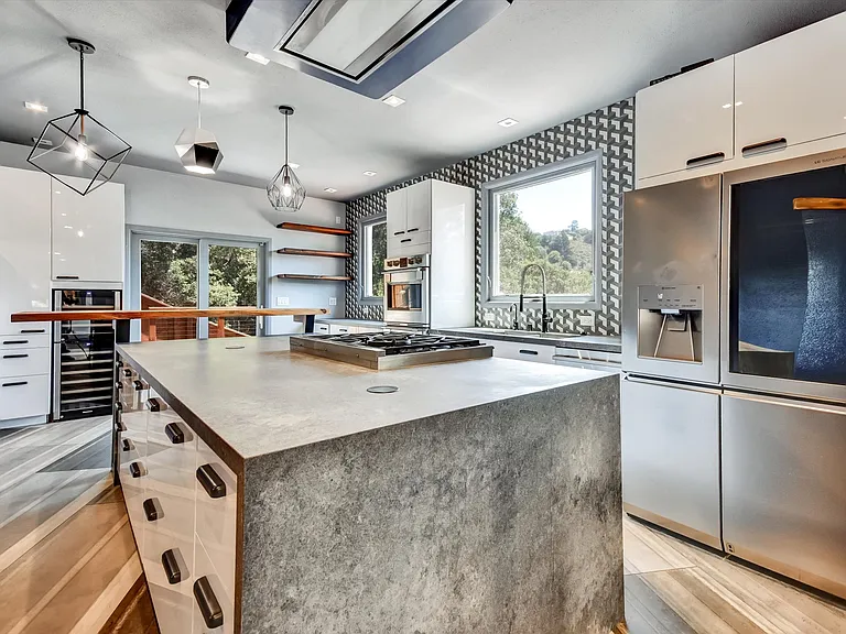 7001 Buckingham Blvd — Photo 42