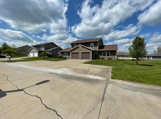 441 E Cabo Ln #B, Columbia, MO 65202