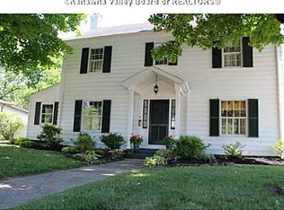 300 Sand St, Ravenswood, WV 26164