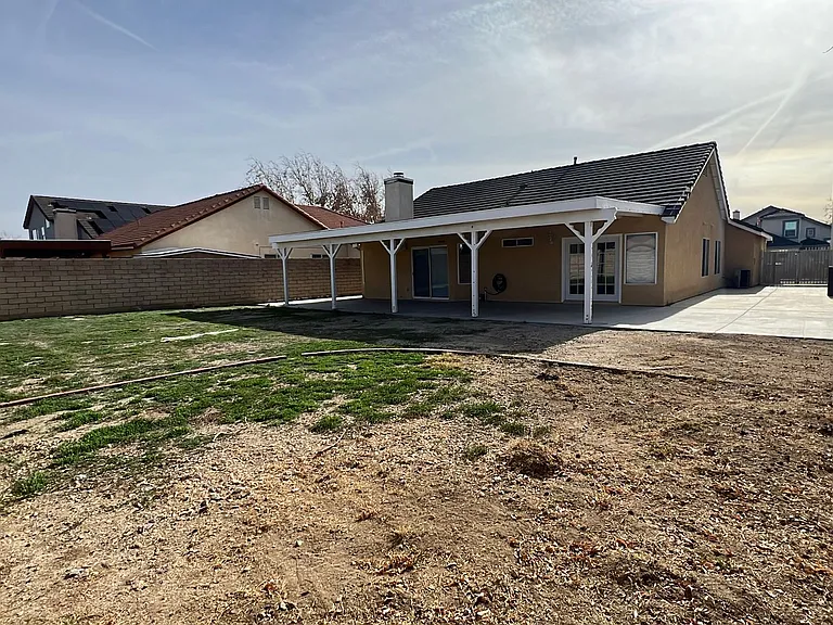 2121 Beechwood St — Photo 30