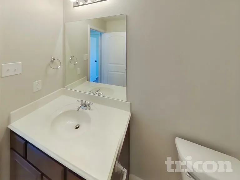 429 Park Meadows Dr — Photo 14