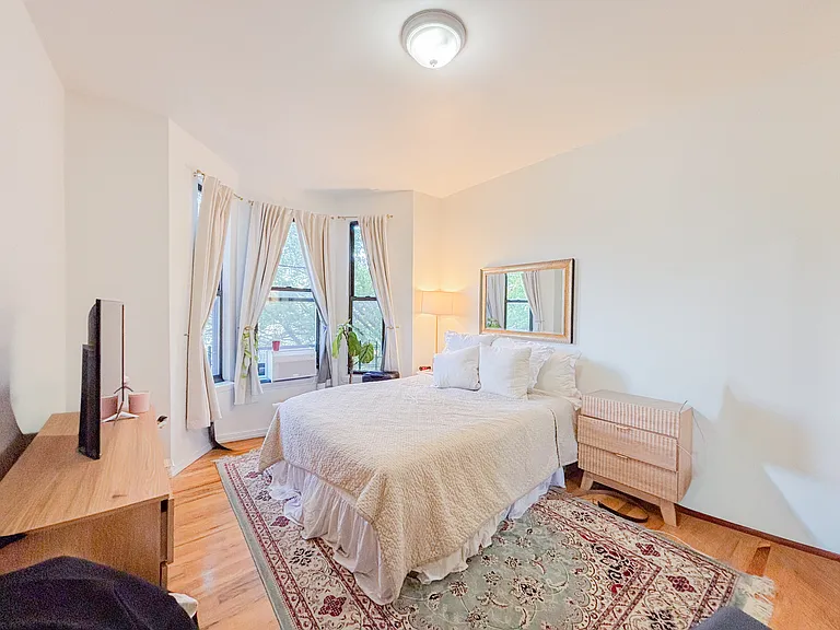 181 7th Ave #4 — Photo 7