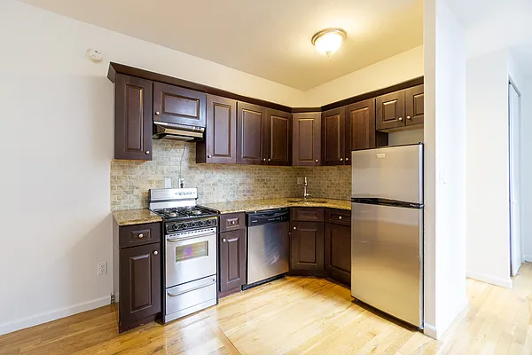 Rented by City Connections Realty | media 21