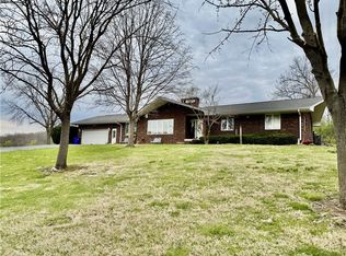 2255 S Taylor Rd, Decatur, IL 62521