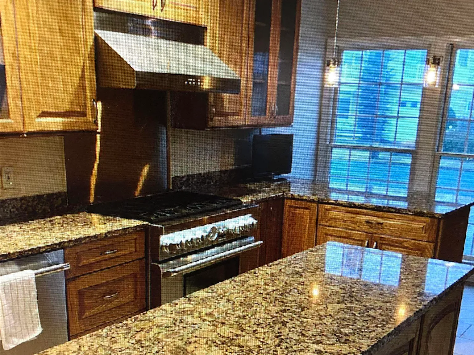 2 bed, 2.5 bath, $1,300 — Photo 3