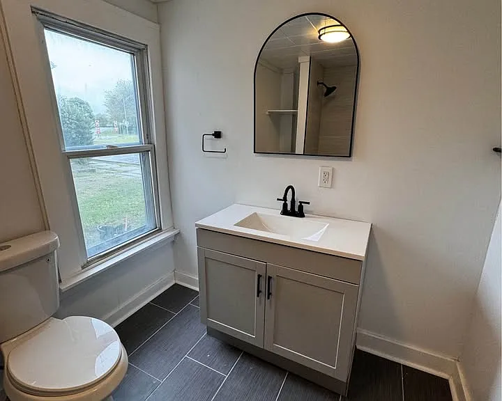 204-06 Sunset Ave #204 — Photo 7
