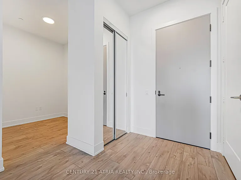 858 Dupont St #207 — Photo 4