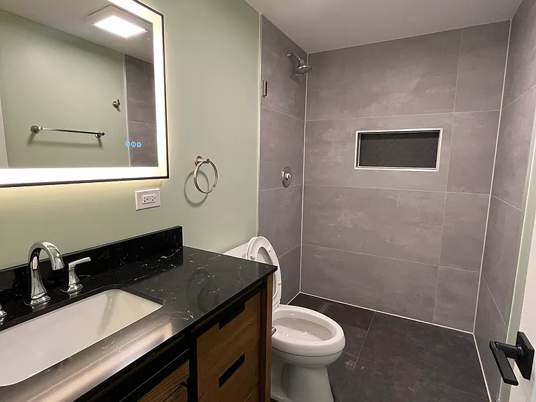 2651 W Maypole Ave — Photo 24