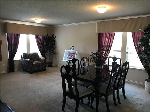 4th image of 2464 Canyon Springs Dr