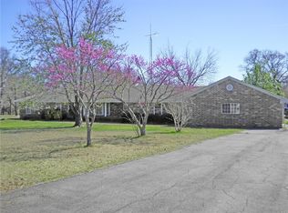 37903 Garretts Lake Rd, Shawnee, OK 74804