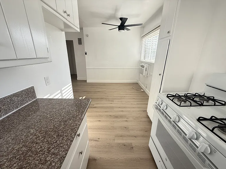1801 N Gramercy Pl #3 — Photo 6