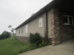 586 White Barn Rd, Waynesburg, PA 15370