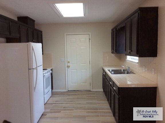 4th image of 5076 Fonsi Dr
