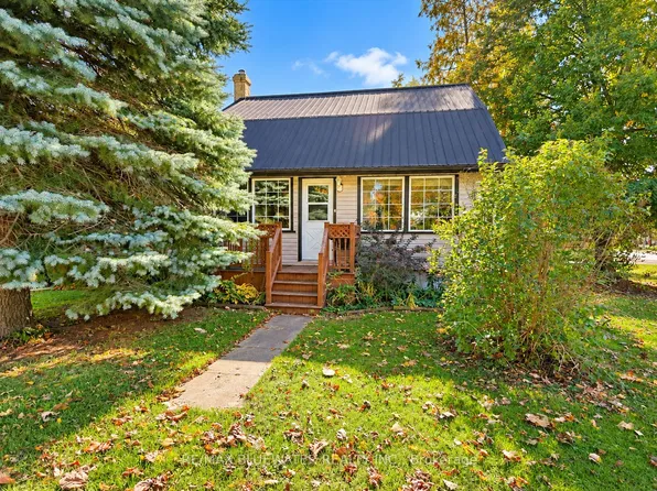 1601 Greenway Dr, North Middlesex, ON N0M 2K0