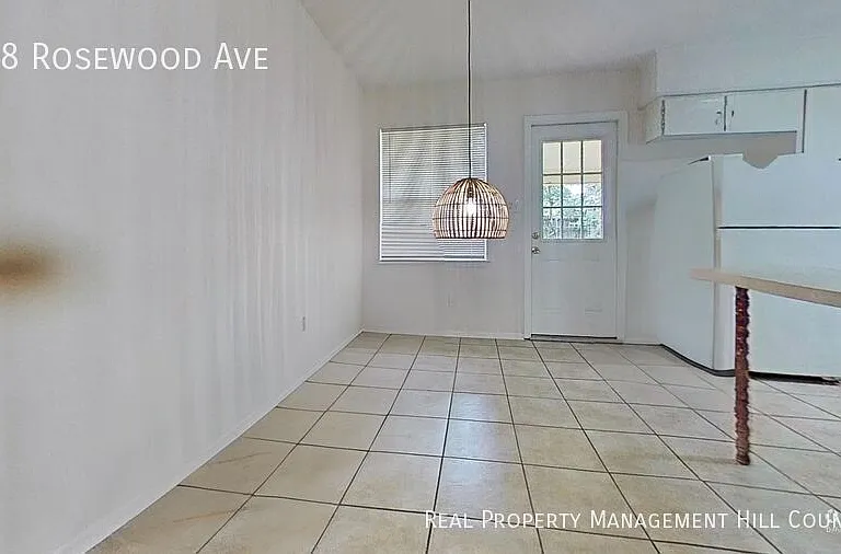 728 Rosewood Ave — Photo 5