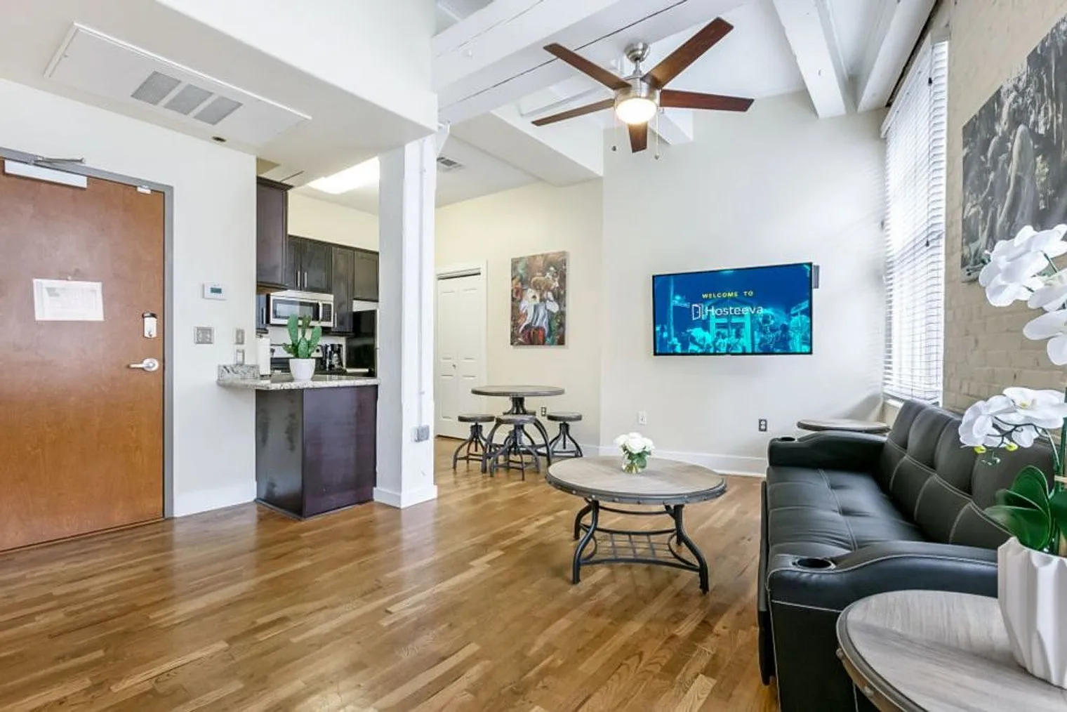 1 bed, 1.0 bath, 645 sqft, $4,568 — Photo 1