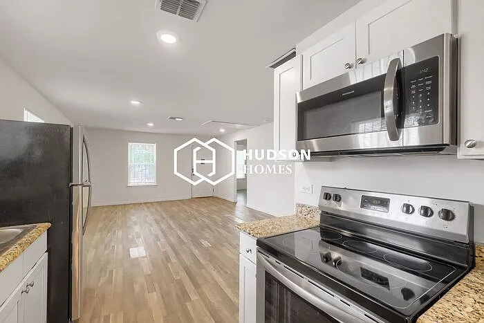 3318 Martin Luther King Dr — Photo 5