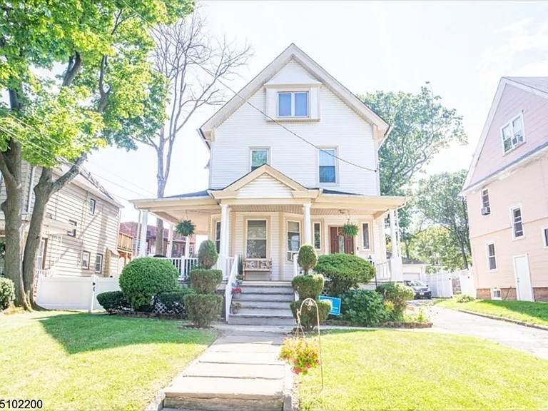 21 Donaldson Ave — Photo 1