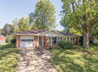 405 Southgate Dr, Belleville, IL
