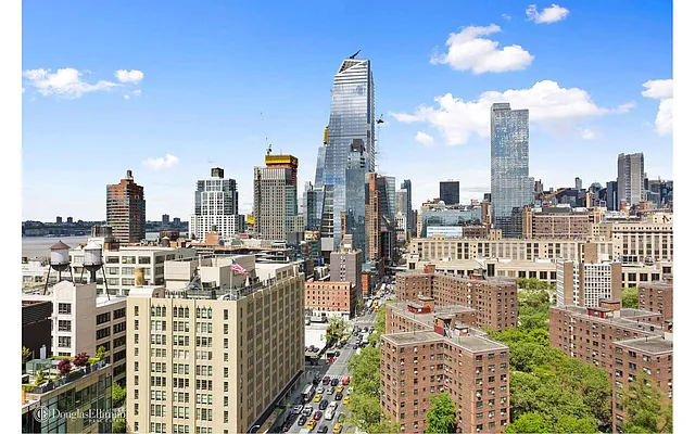 Sold by Douglas Elliman | media 22
