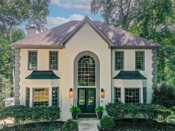 804 Phoenix Ct, Woodstock, GA 30188