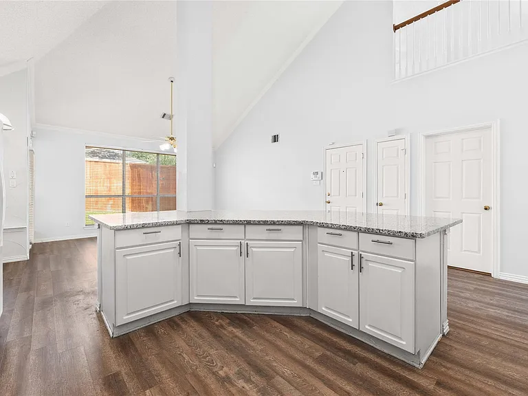 2324 Dyers Oak Dr — Photo 29
