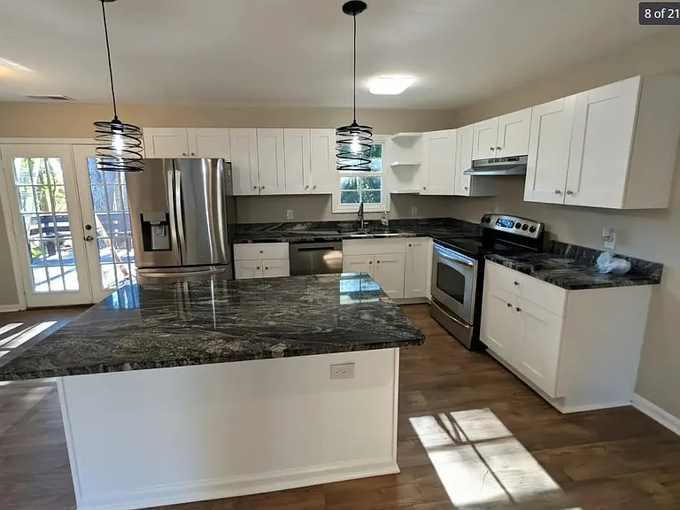 537 Eastside Dr — Photo 8