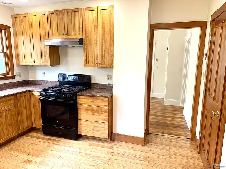 39 Newland Rd — Photo 5