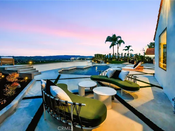 24247 Park Granada, Calabasas, CA 91302