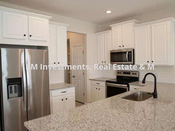 3rd image of 2205 Loblolly Bay St