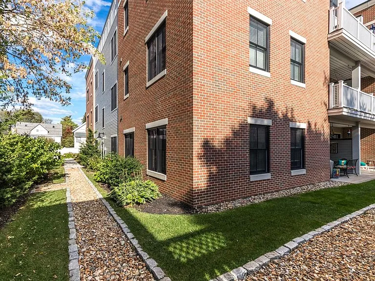 375 Market Street — Photo 17