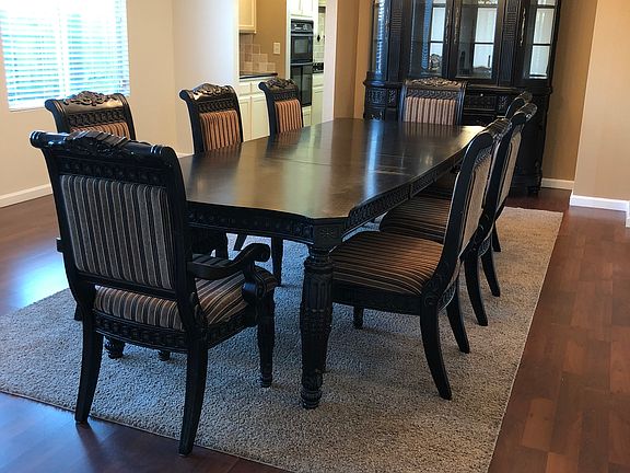 Formal dining room
