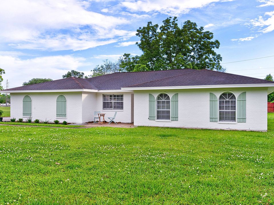 1st image of 4293 Shelley Dr