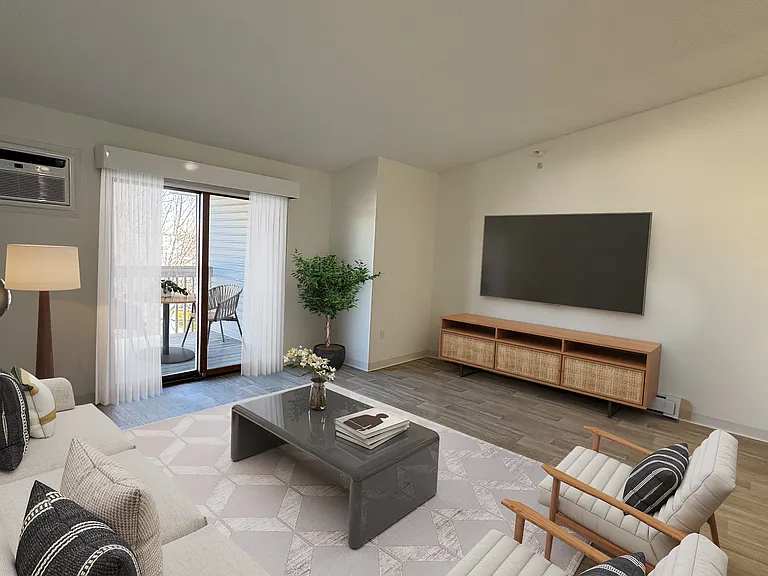 Sun Prairie & Vista Court — Photo 5