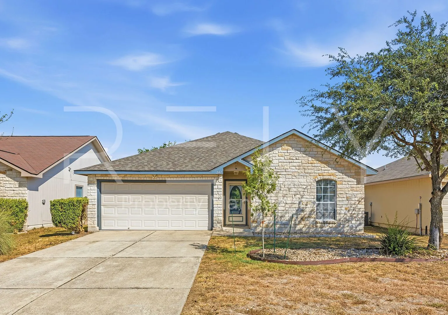 241 Moonstone Dr Jarrell, TX 76537 — Photo 1
