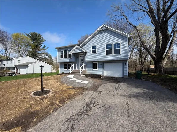 6648 Lakeside Rd, Ontario, NY 14519