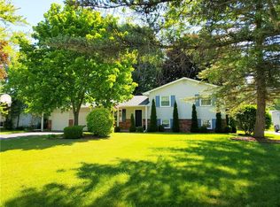 34 Evergreen Dr, Rochester, NY 14624