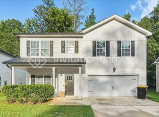 310 Valley View Dr, Fairburn, GA 30213