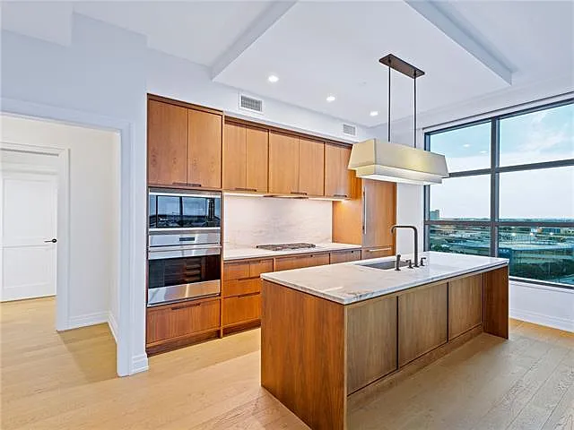 1001 Julia St #9B — Photo 7