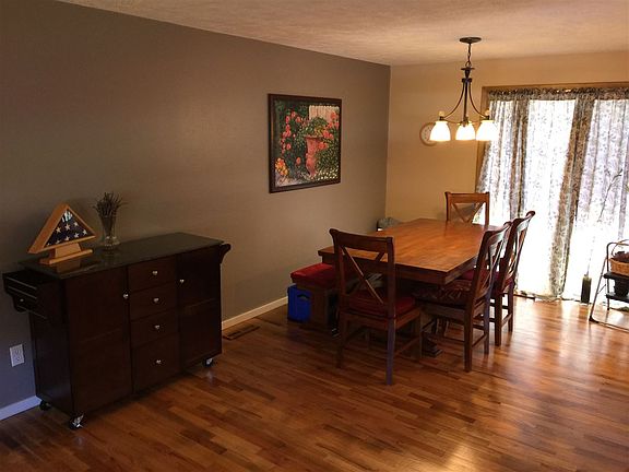 3rd image of 8416 N Jefferson Dr