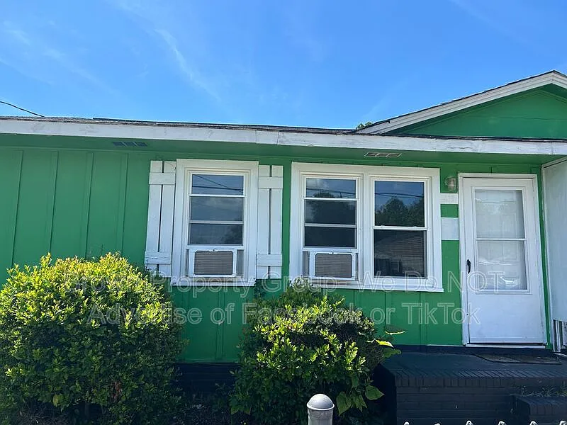 1 bed, 1.0 bath, 800 sqft, $800 — Photo 1