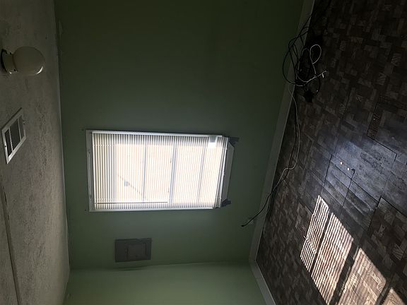 2nd image of 701 Martin Luther King Dr