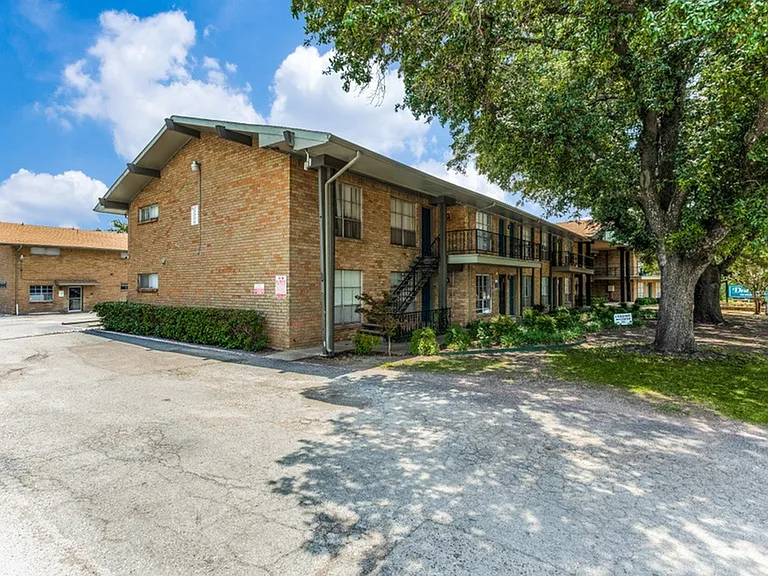 Dell Marr Allandell Apartments