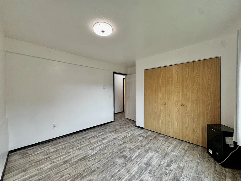 8178 Threadneedle St #B — Photo 18
