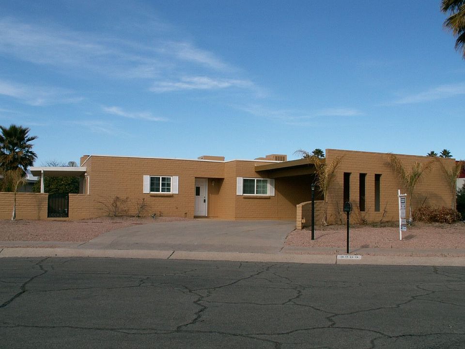 Recently repainted exterior!