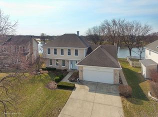 1331 Saddlebrook Rd, Bartlett, IL 60103