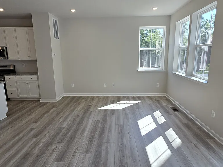 16001 Abelson Way — Photo 13