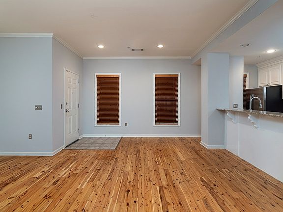 3rd image of 1400 Van Buren Ave APT 107