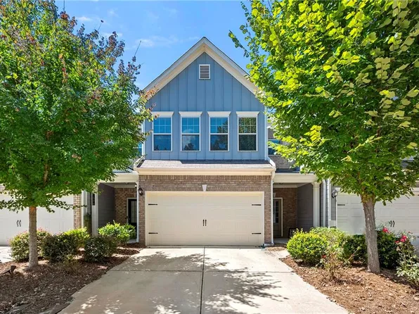 2598 Bloom Cir, Tucker, GA 30084