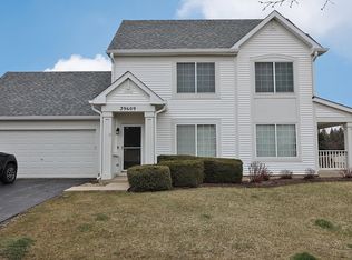 39609 N Warren Ln, Beach Park, IL 60083